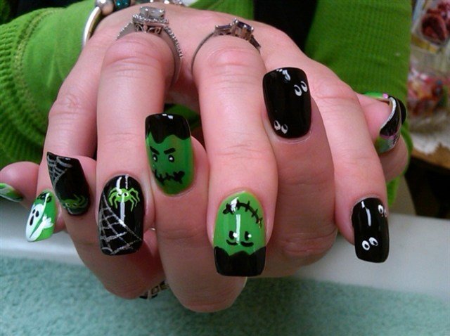 ハロウィンネイル　デザイン　セルフ　簡単　おしゃれ