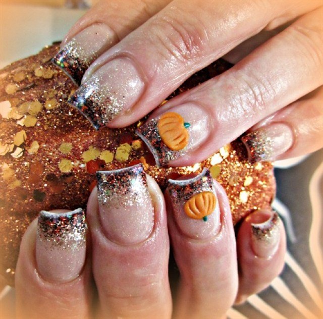 セルフ　簡単　ハロウィンネイルデザイン　かぼちゃ　おしゃれ