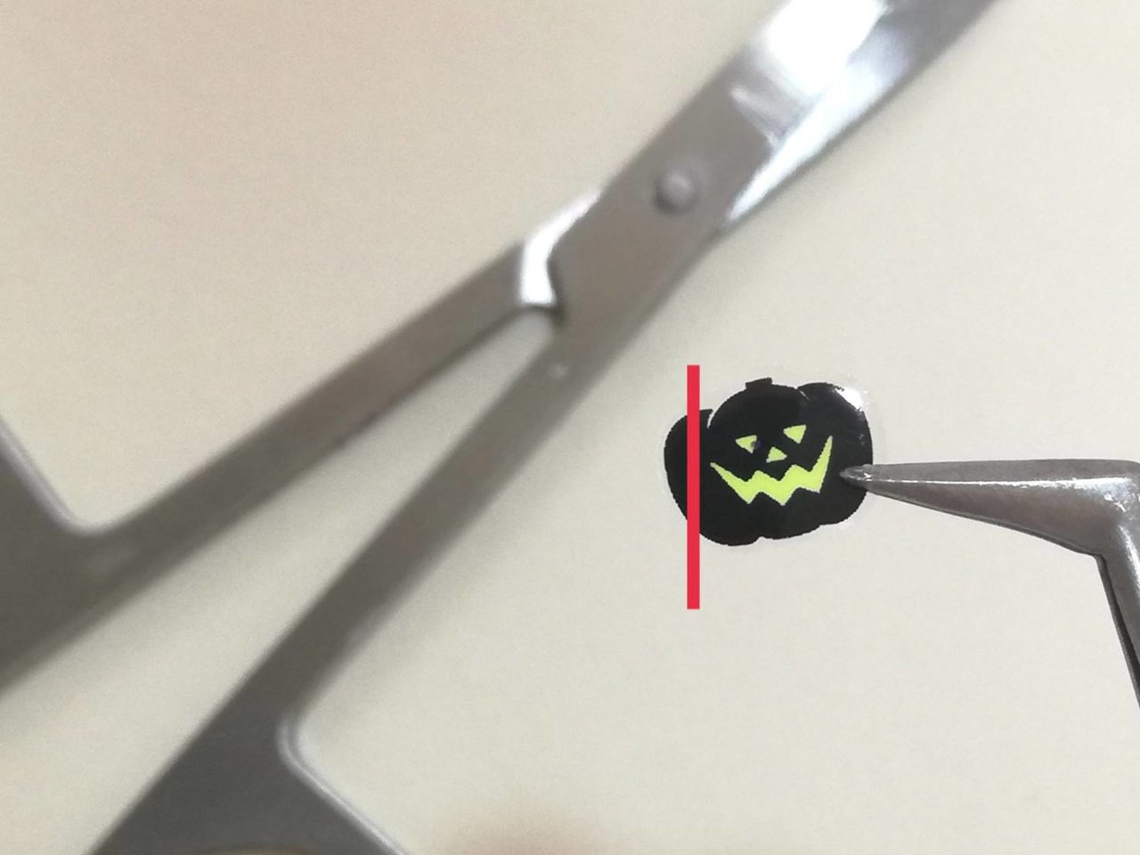 ネイルシールカット方法