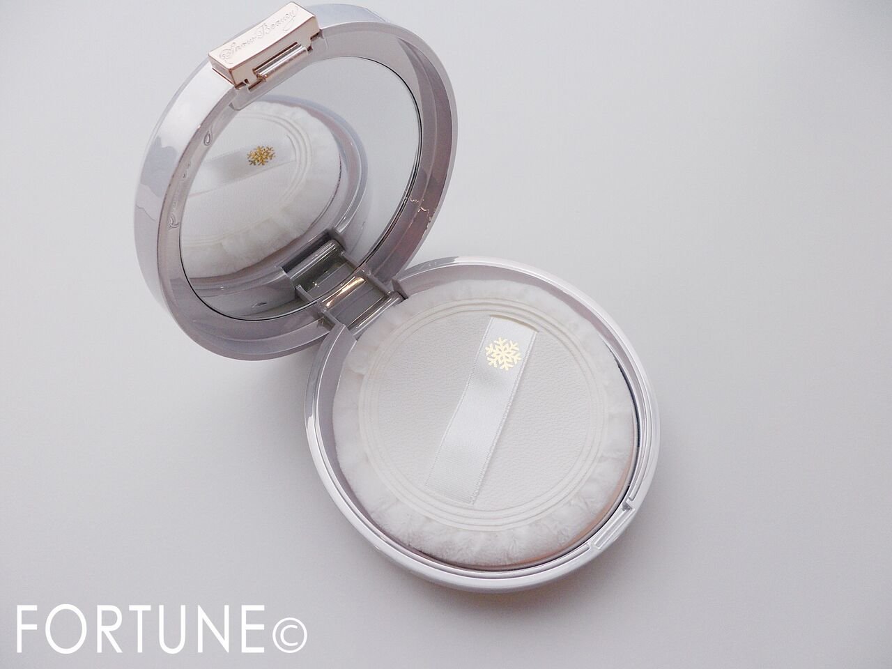 スノービューティー　コンパクト