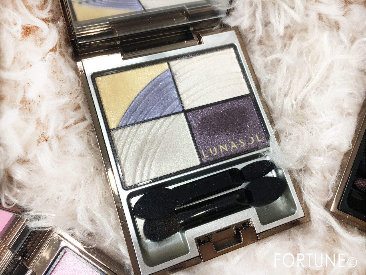 ルナソル　秋　アイシャドウ　パレット　パープル系2