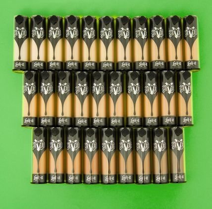 KAT VON D （キャットヴォンディー）　ファンデーション　カバー力　カラー