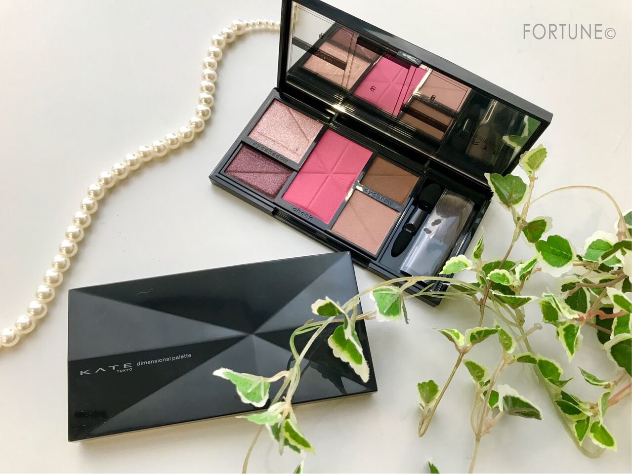 KATE　ケイト 2017冬新作コスメ　2017クリスマスコフレ　アイシャドウパレット
