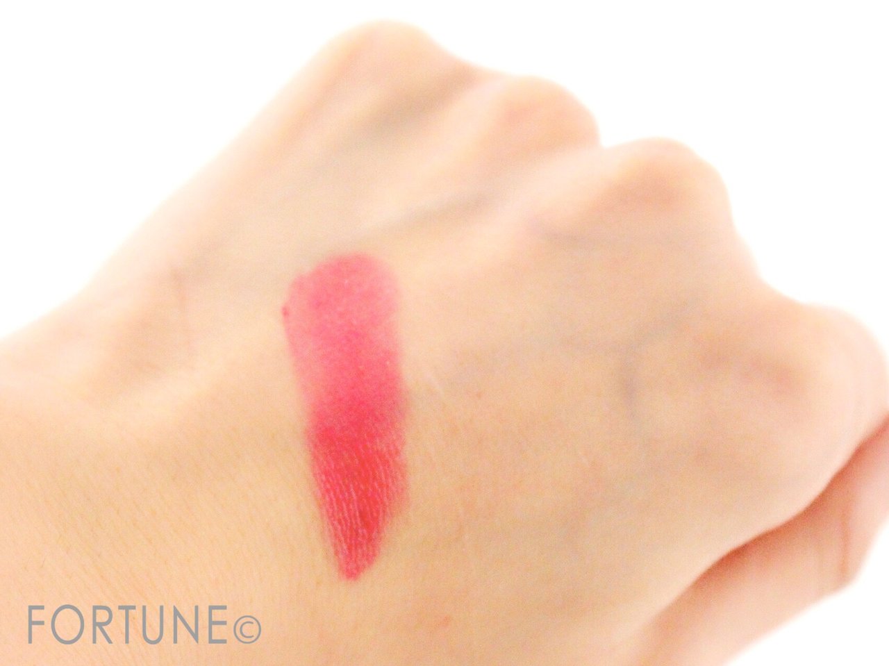 YSL ysl イヴ・サンローラン　リップ　ヴォリュプテティントインバーム　ルージュヴォリュプテシャイン　デパコス　リップ　オススメ