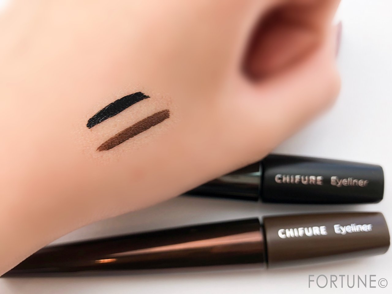 ちふれ　プチプラ　コスメ　アイシャドウ　グラデーションアイカラー　リキッドアイライナー　アイメイク