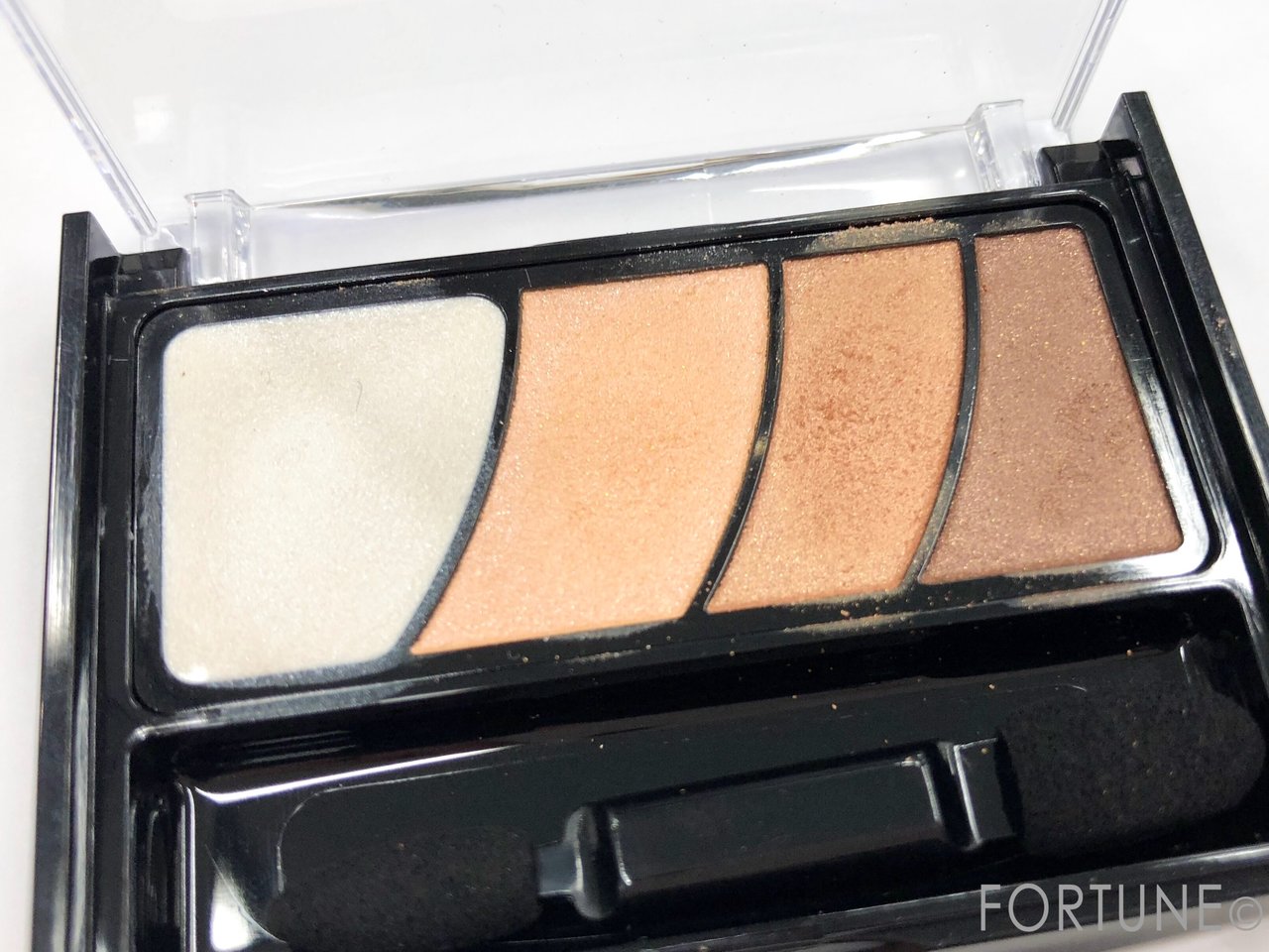 ちふれ　プチプラ　コスメ　アイシャドウ　グラデーションアイカラー　リキッドアイライナー　アイメイク