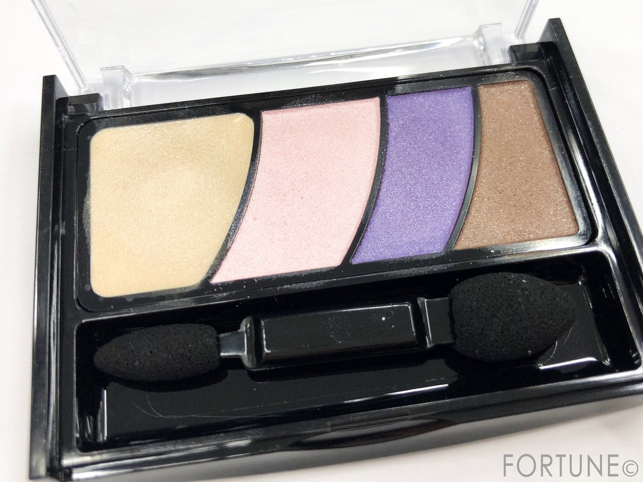 ちふれ　プチプラ　コスメ　アイシャドウ　グラデーションアイカラー　リキッドアイライナー　アイメイク