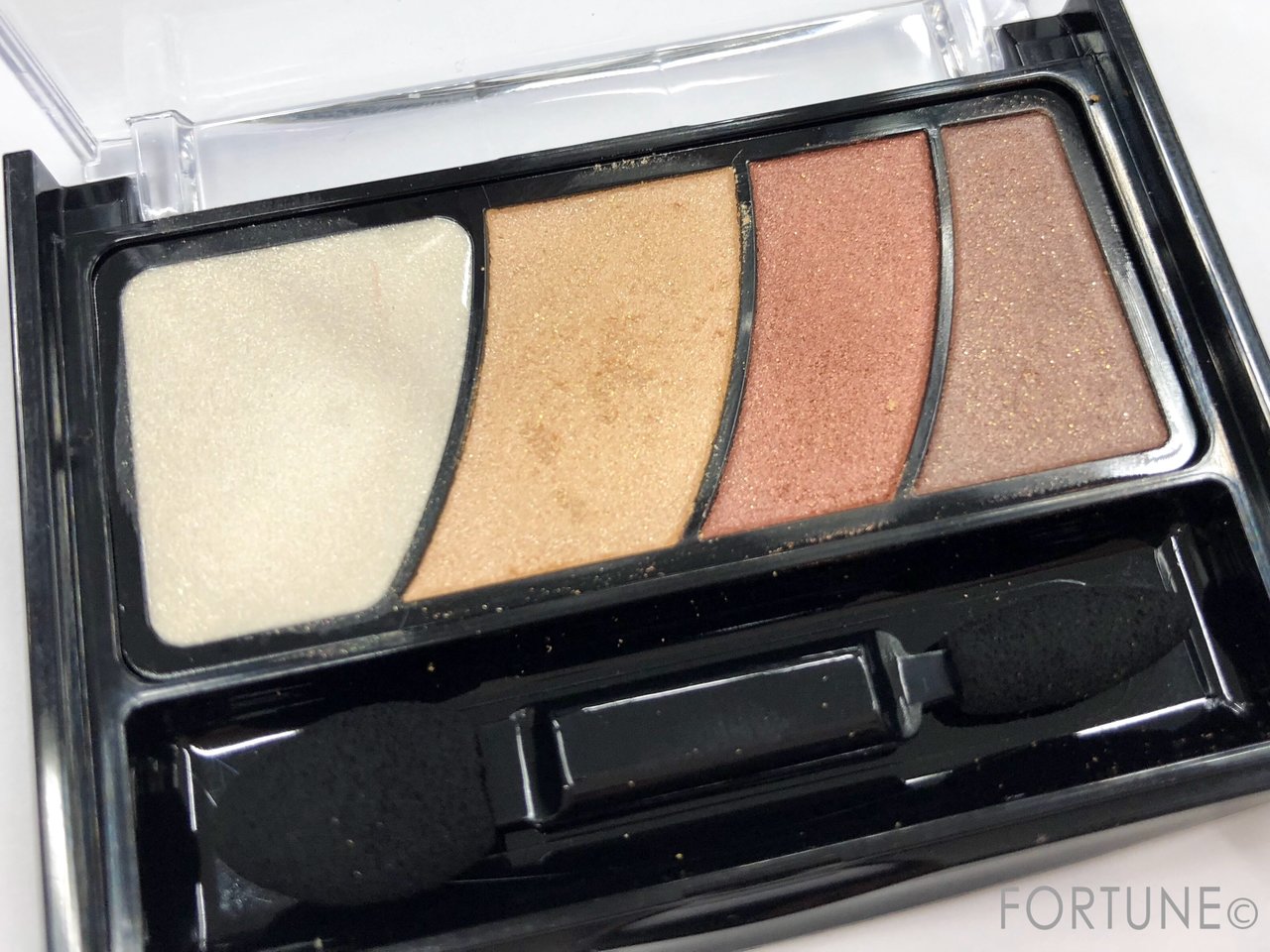 ちふれ　プチプラ　コスメ　アイシャドウ　グラデーションアイカラー　リキッドアイライナー　アイメイク