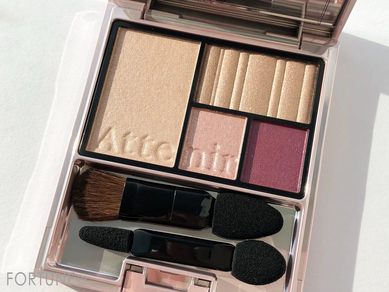 アテニア　Attenir　春コスメ　春メイク　2018年春限定メイク　新作コスメ　アイシャドウ　リップ　ルージュクレヨン　アイカラー　グロウクリエイター