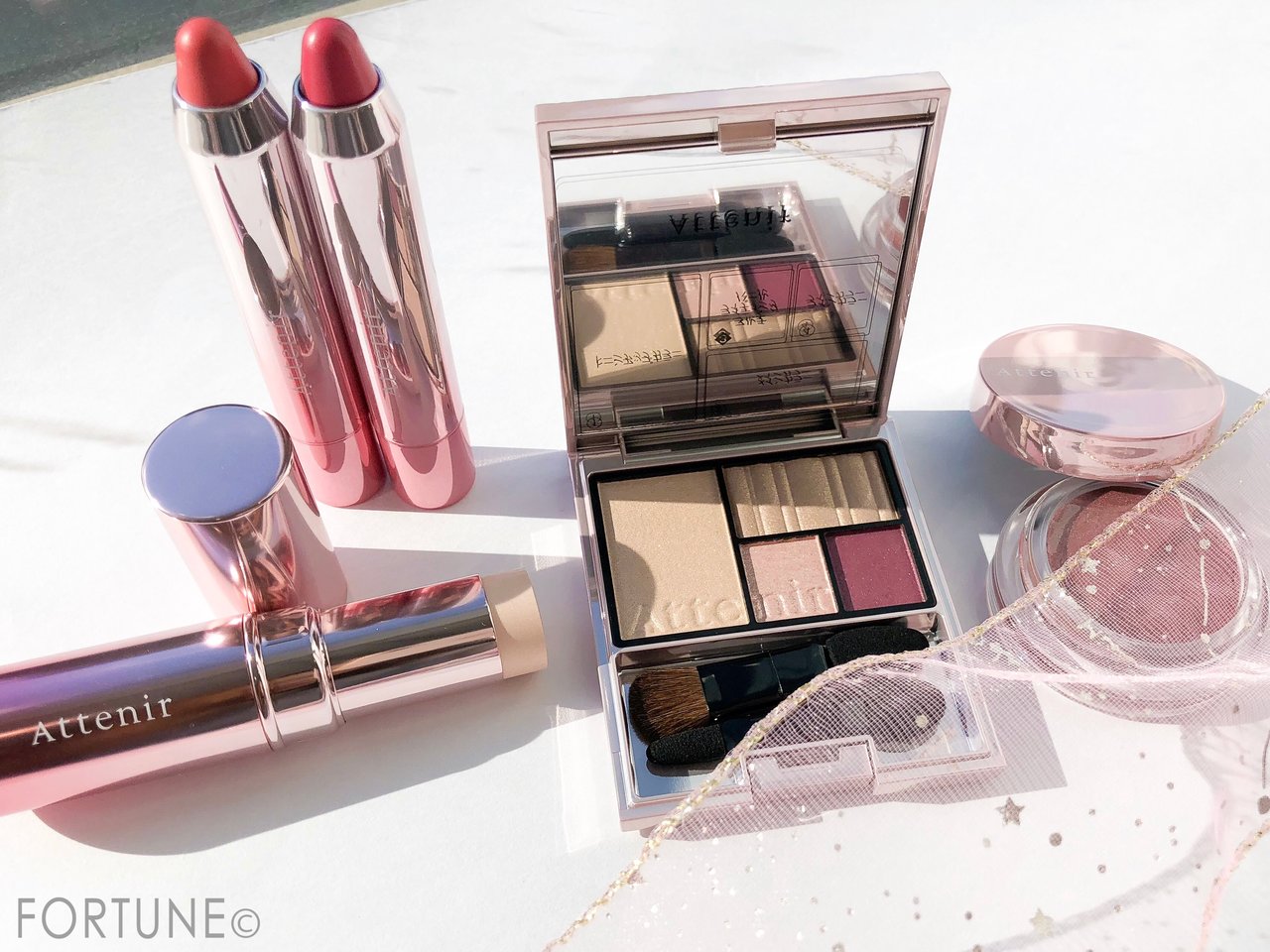 アテニア　Attenir　春コスメ　春メイク　2018年春限定メイク　新作コスメ　アイシャドウ　リップ　ルージュクレヨン　アイカラー　グロウクリエイター