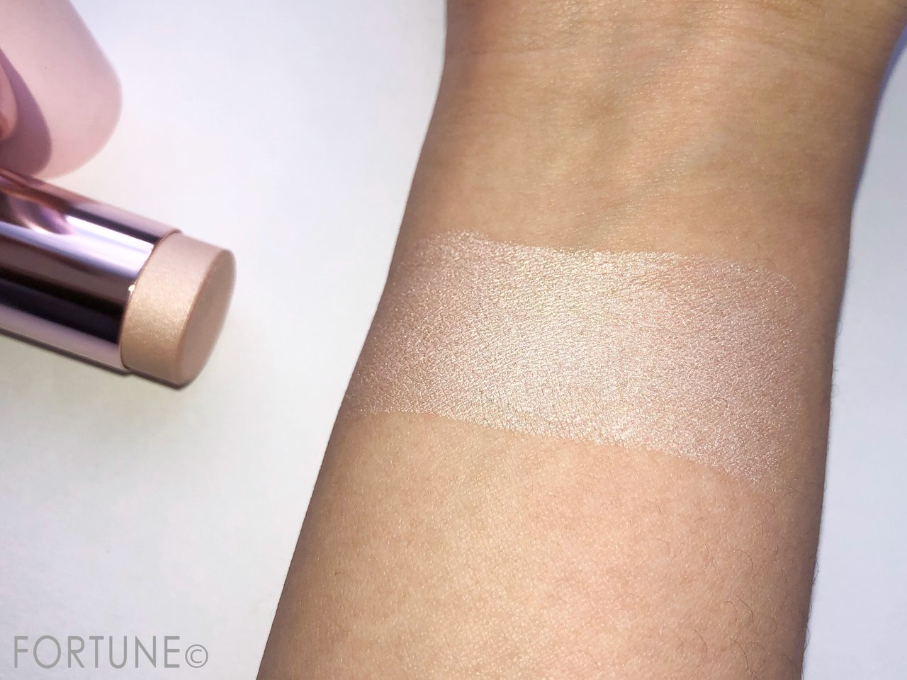 アテニア　Attenir　春コスメ　春メイク　2018年春限定メイク　新作コスメ　アイシャドウ　リップ　ルージュクレヨン　アイカラー　グロウクリエイター