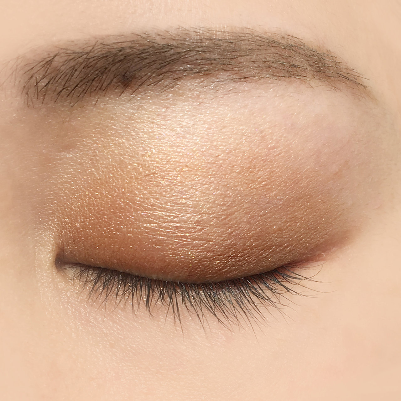 (自撮り)目-3　アイシャドウ　スモーキーラウンドアイズ　KATE　ケイト　新作コスメ