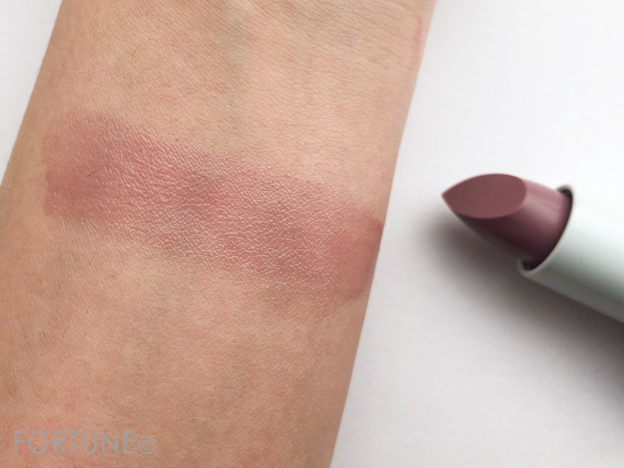 Erdem for NARS Strange FIowers Collection　ナーズ　新作コスメ　2018　夏コスメ　アイシャドウ　アイメイク　チーク　ハイライト　リップ　アーデム