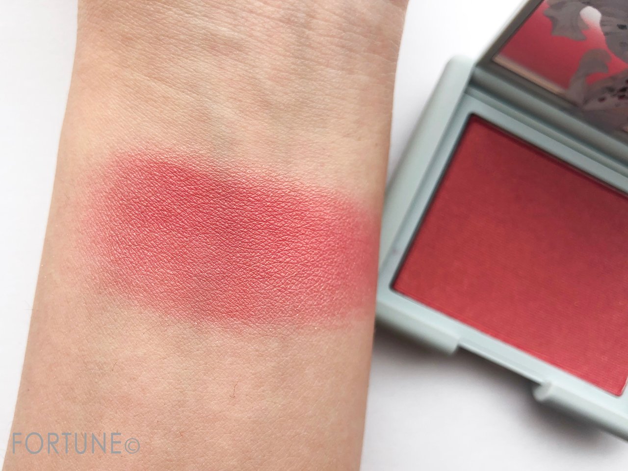 Erdem for NARS Strange FIowers Collection　ナーズ　新作コスメ　2018　夏コスメ　アイシャドウ　アイメイク　チーク　ハイライト　リップ　アーデム