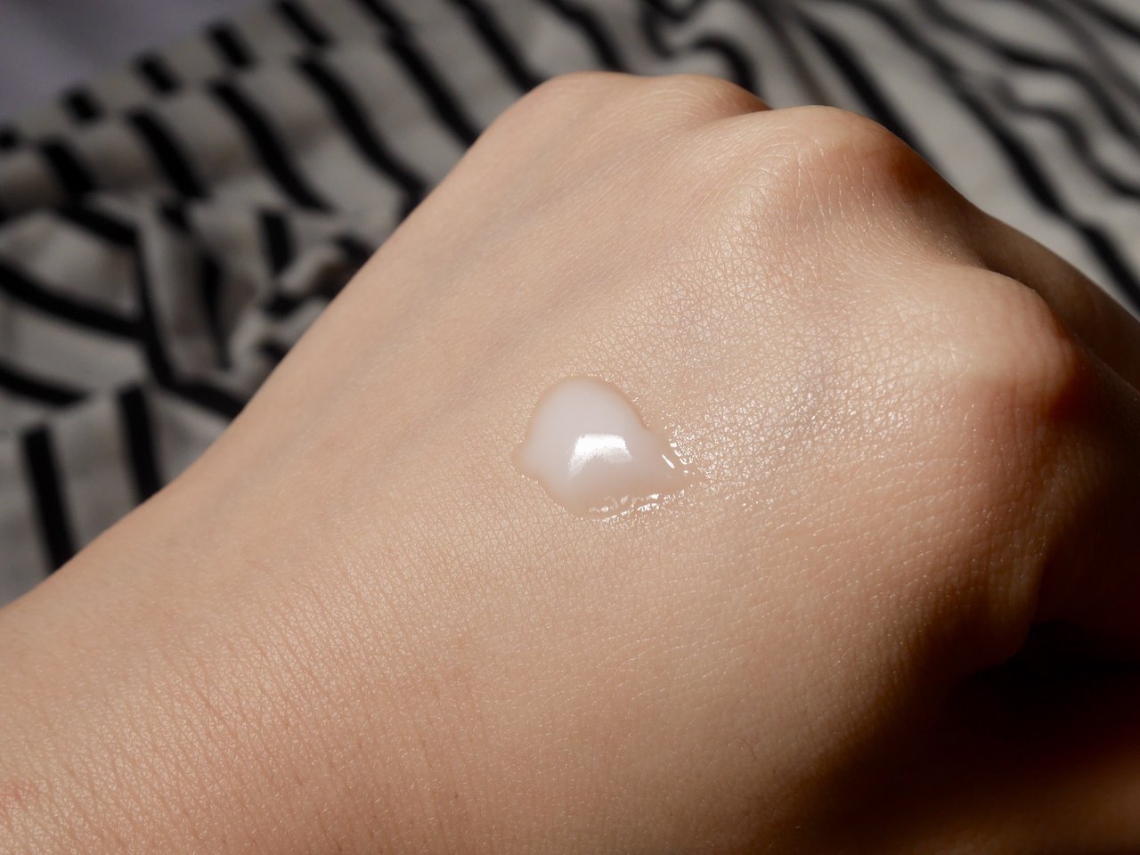 自撮り・オピュ/マデカソサイドクリーム