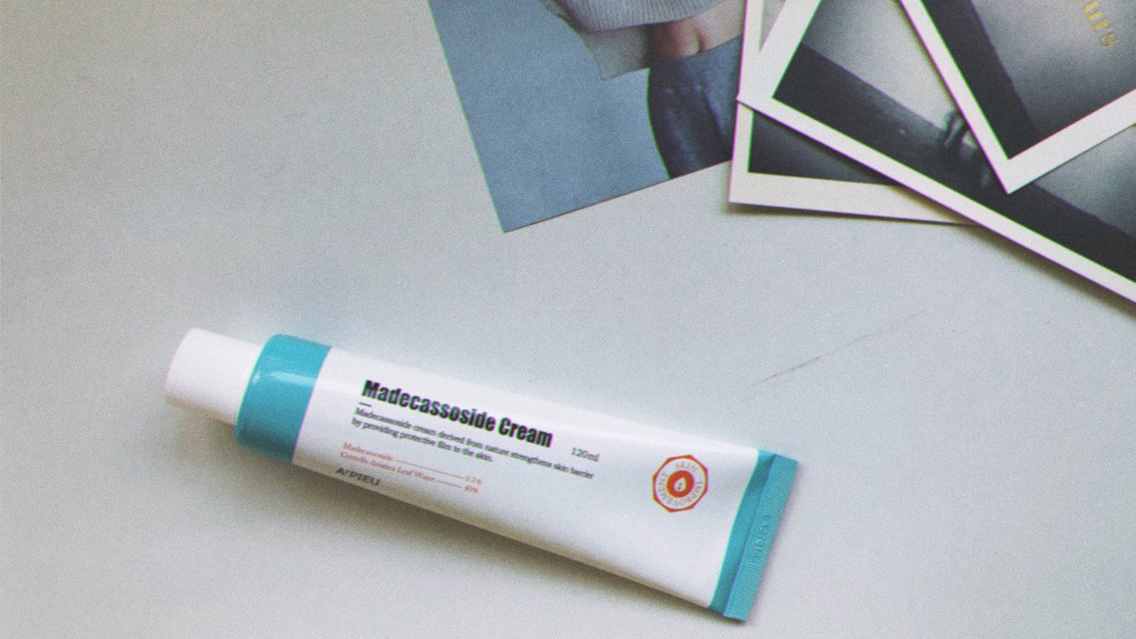 自撮り・オピュ/マデカソサイドクリーム