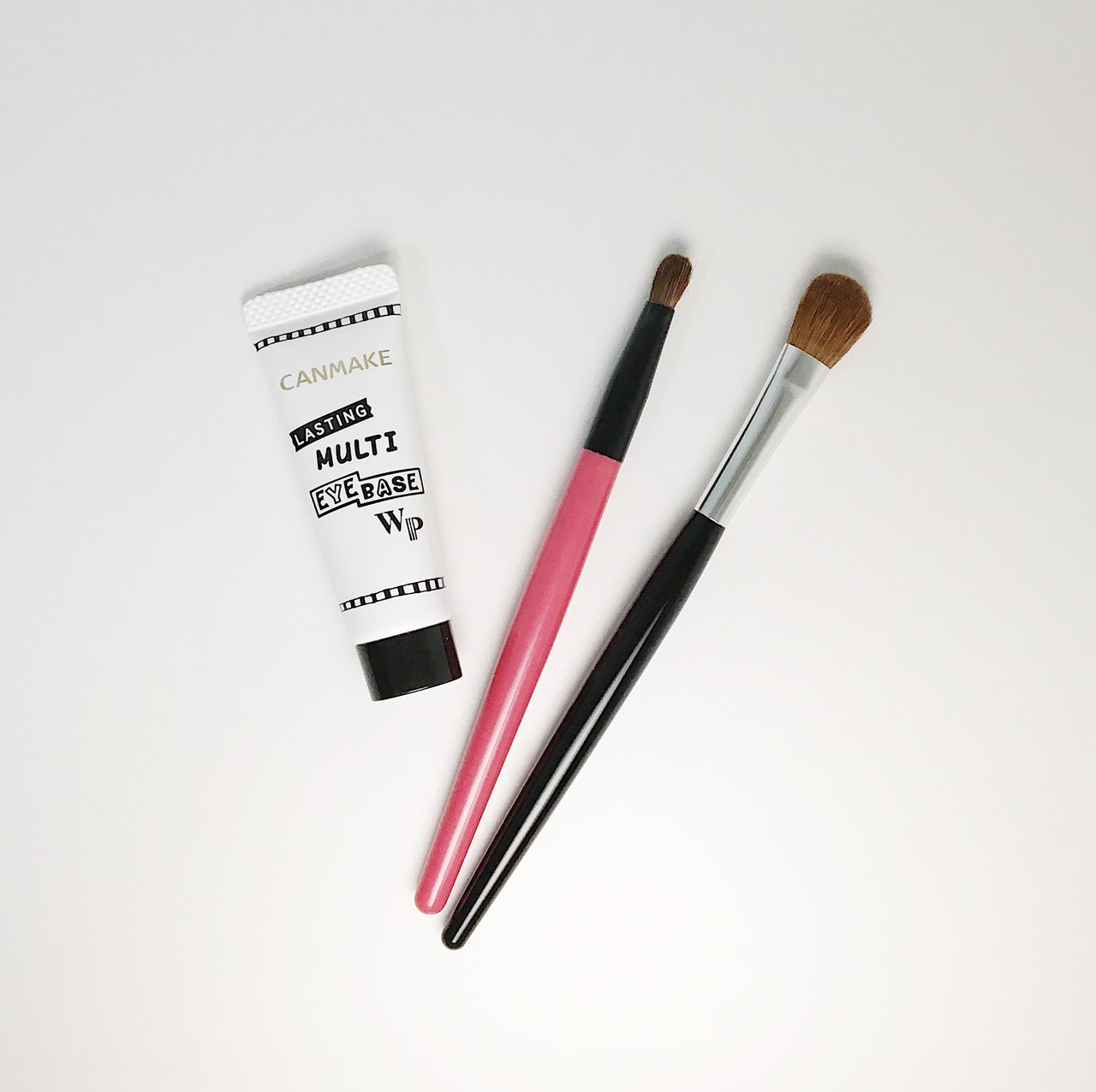 ETUDE HOUSE(エチュードハウス)(自撮り)アイシャドウベース、ブラシ