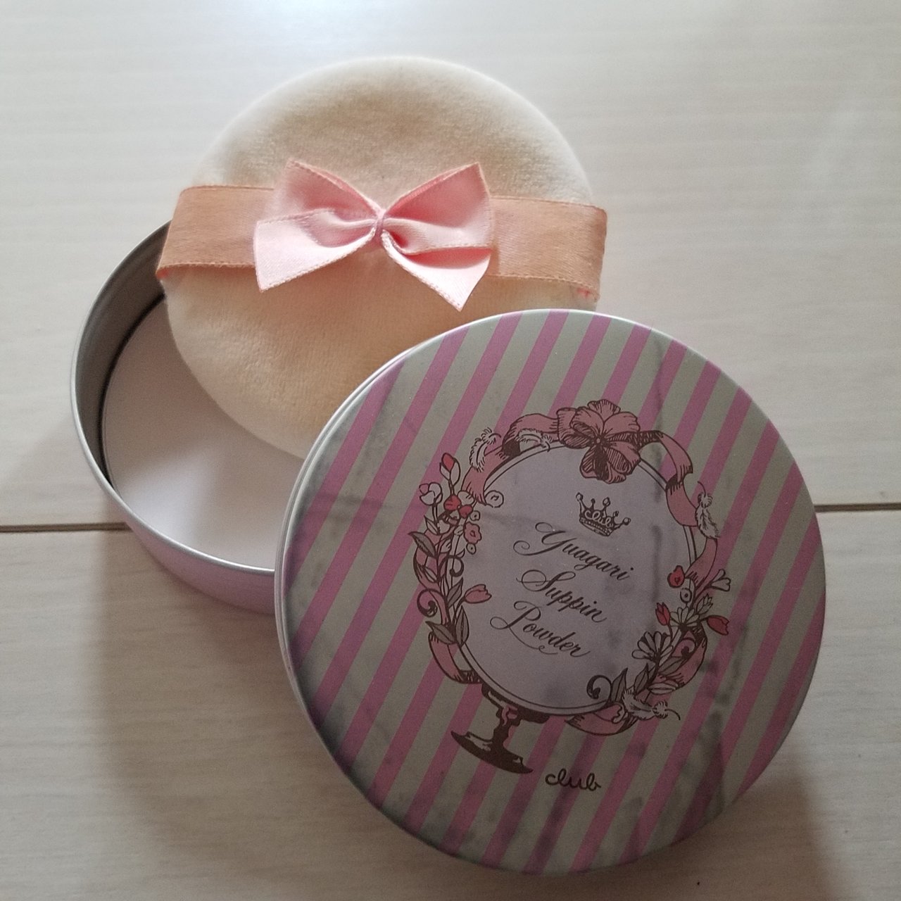 クラブ すっぴんパウダー ホワイトフローラルブーケの香り