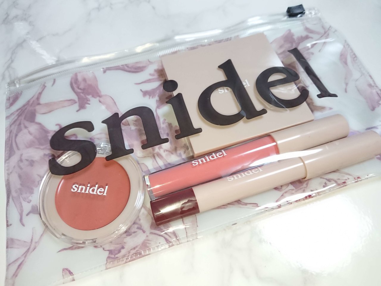 【自撮り】sweet５月号　snidel　春コスメ　ポーチ