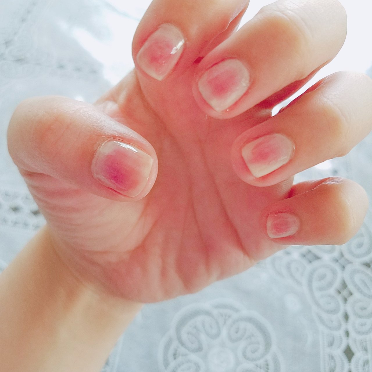 Ducato バニラを使用したオフェロネイル