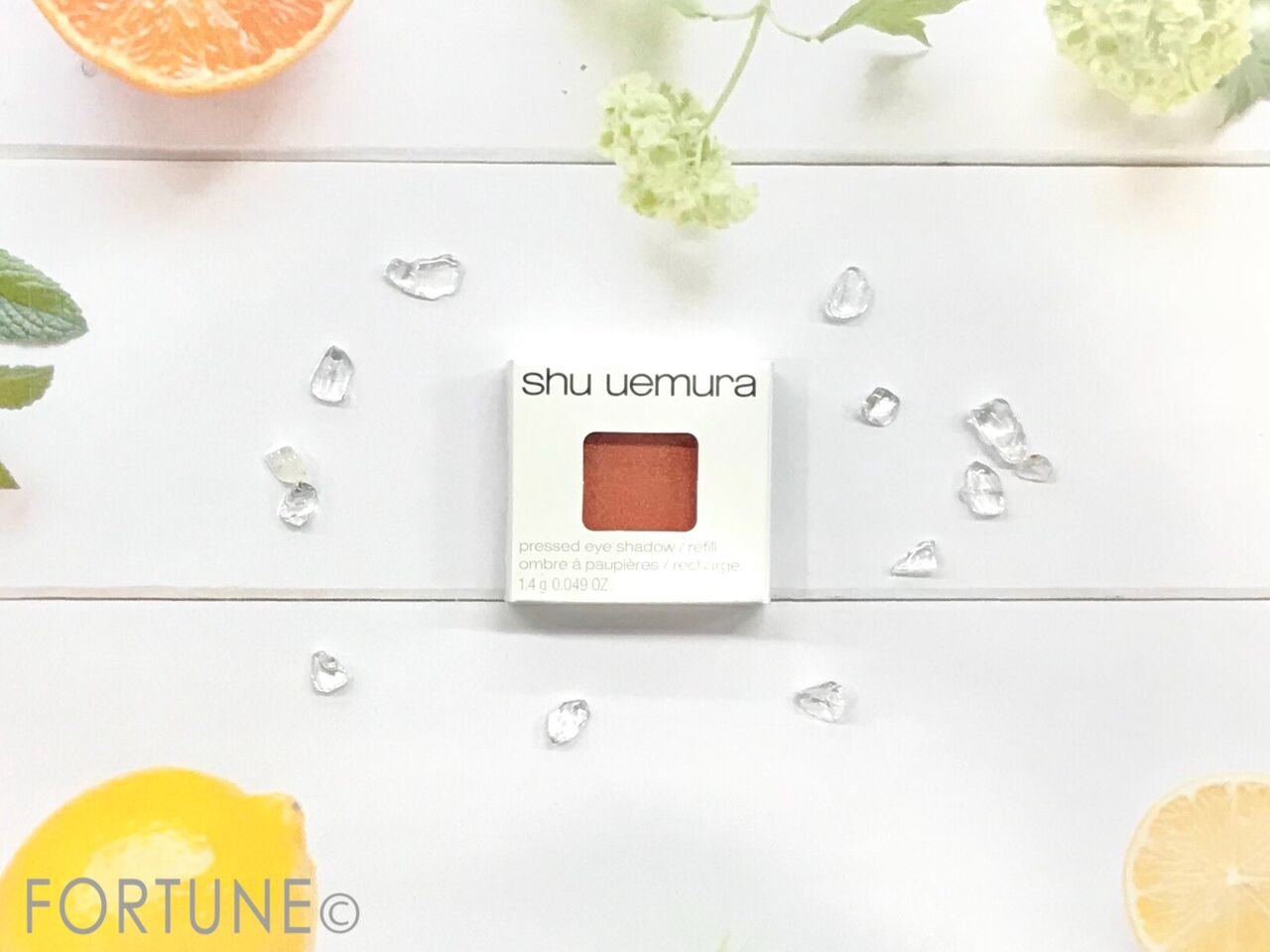 シュウウエムラ プレスドアイシャドー オレンジ