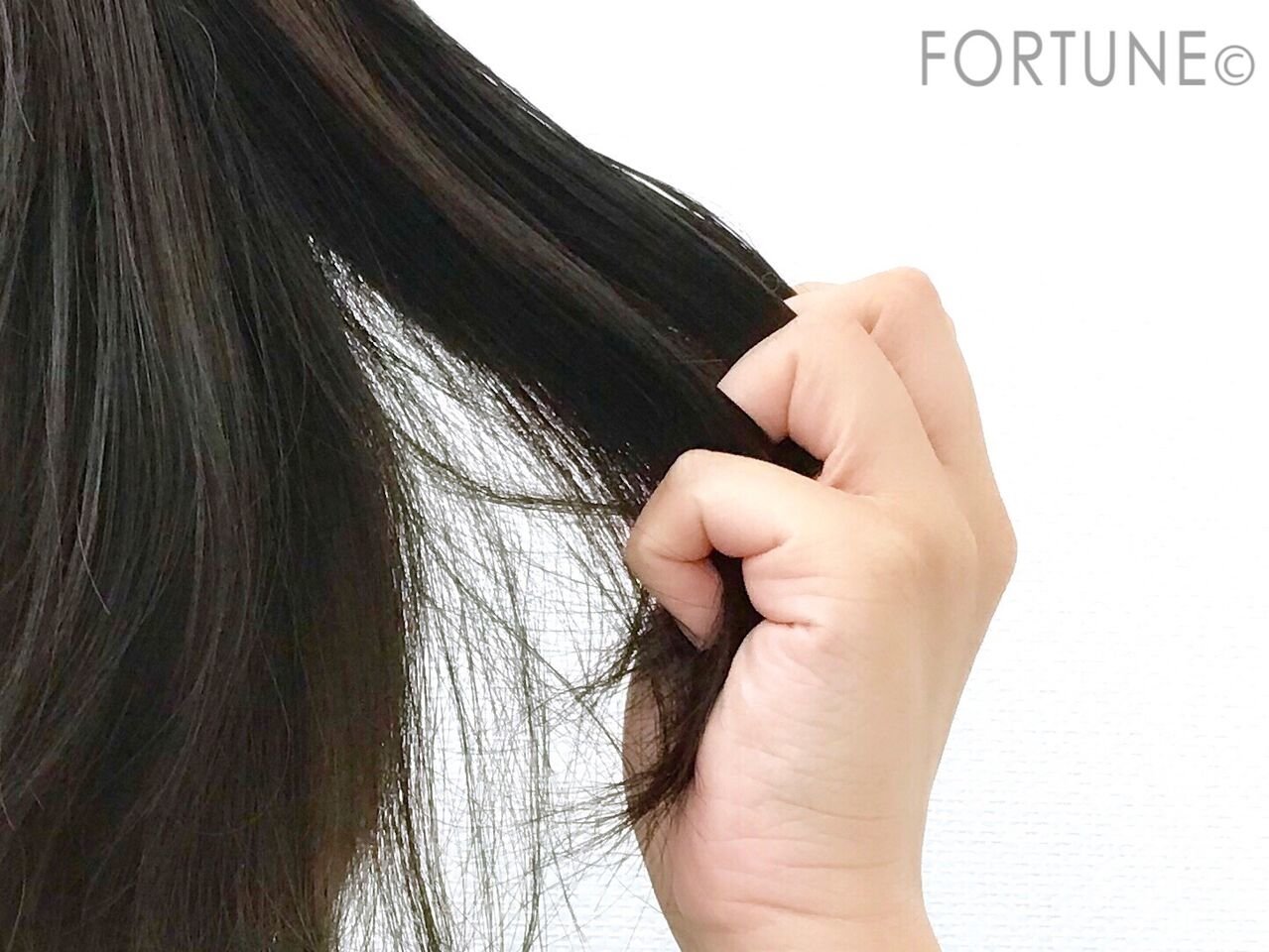 エッセンシャル　耐湿キューティクルバリア モイストエッセンス