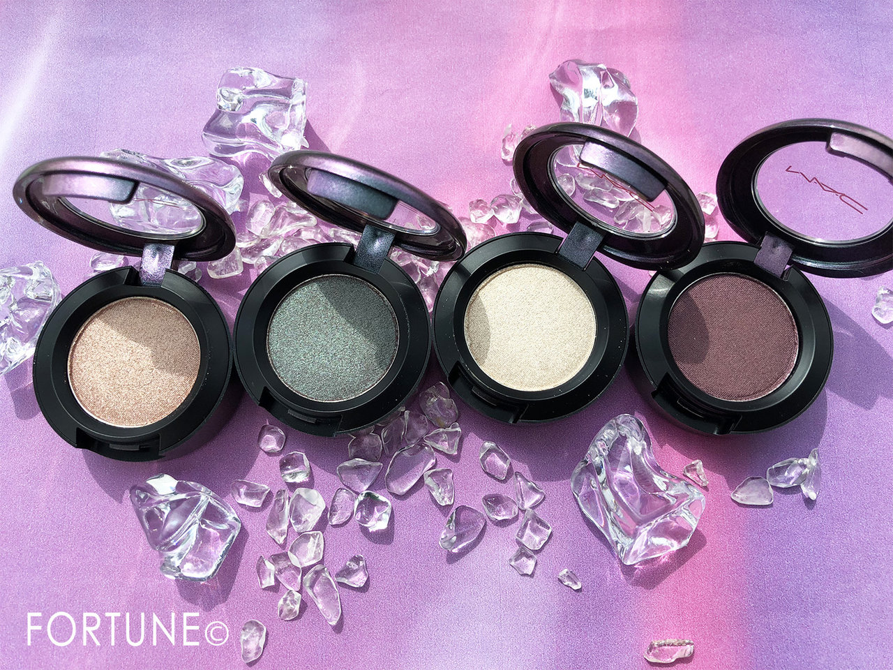 M•A•C(マック） 2018夏新作コスメ「スモールアイシャドウ」