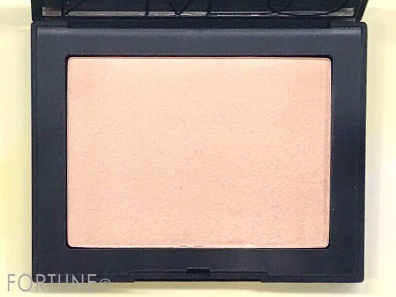 NARS　ハイライティングパウダー　FORT DE FRANCE