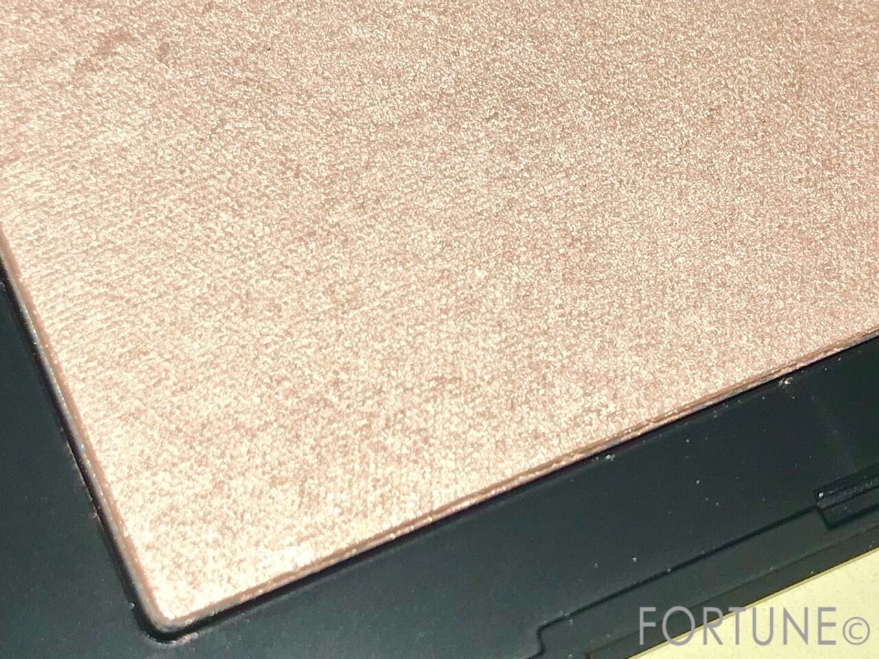 NARS　ハイライティングパウダー