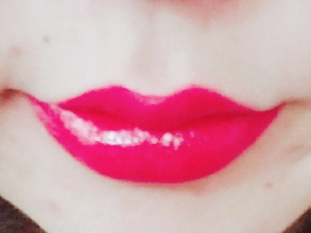 ダイソー×カンコレコラボ　リップグロス　レッド