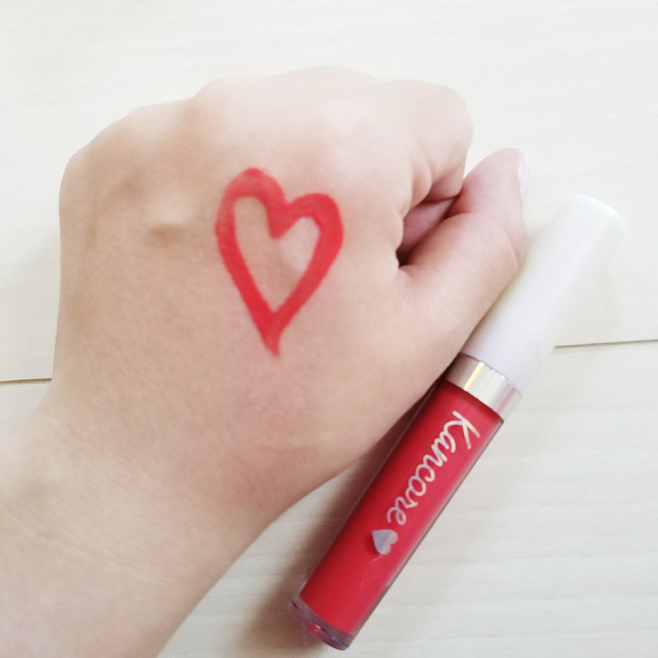 ダイソー×カンコレコラボ　リップグロス　オレンジ