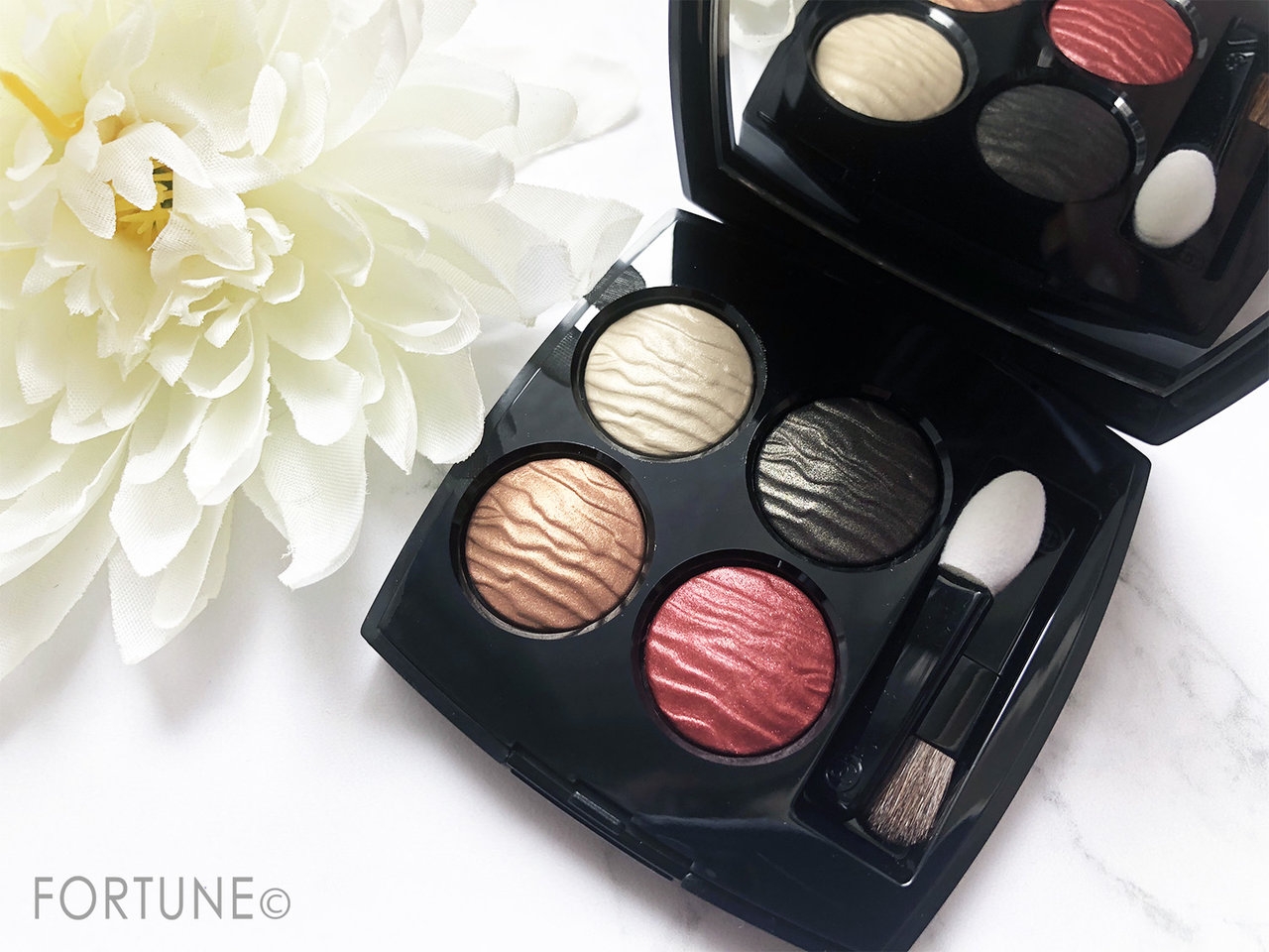 CHANEL 2018夏新作コスメ　エクラ エニグマティック