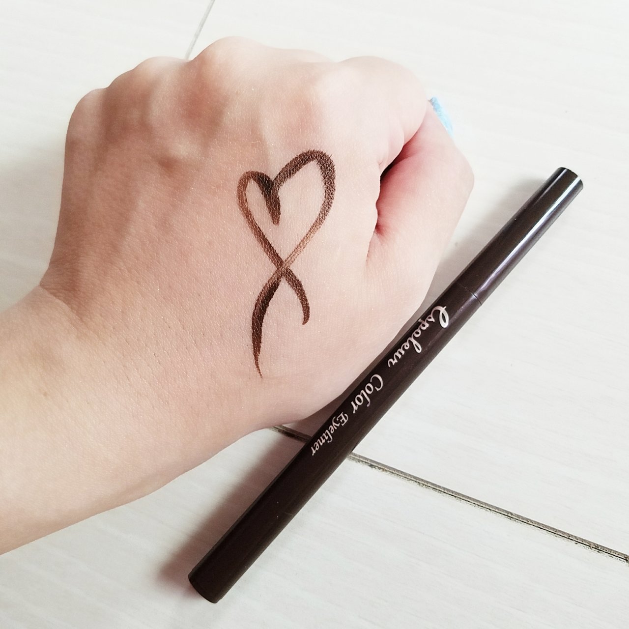 カラーアイライナー　ダークブラウン