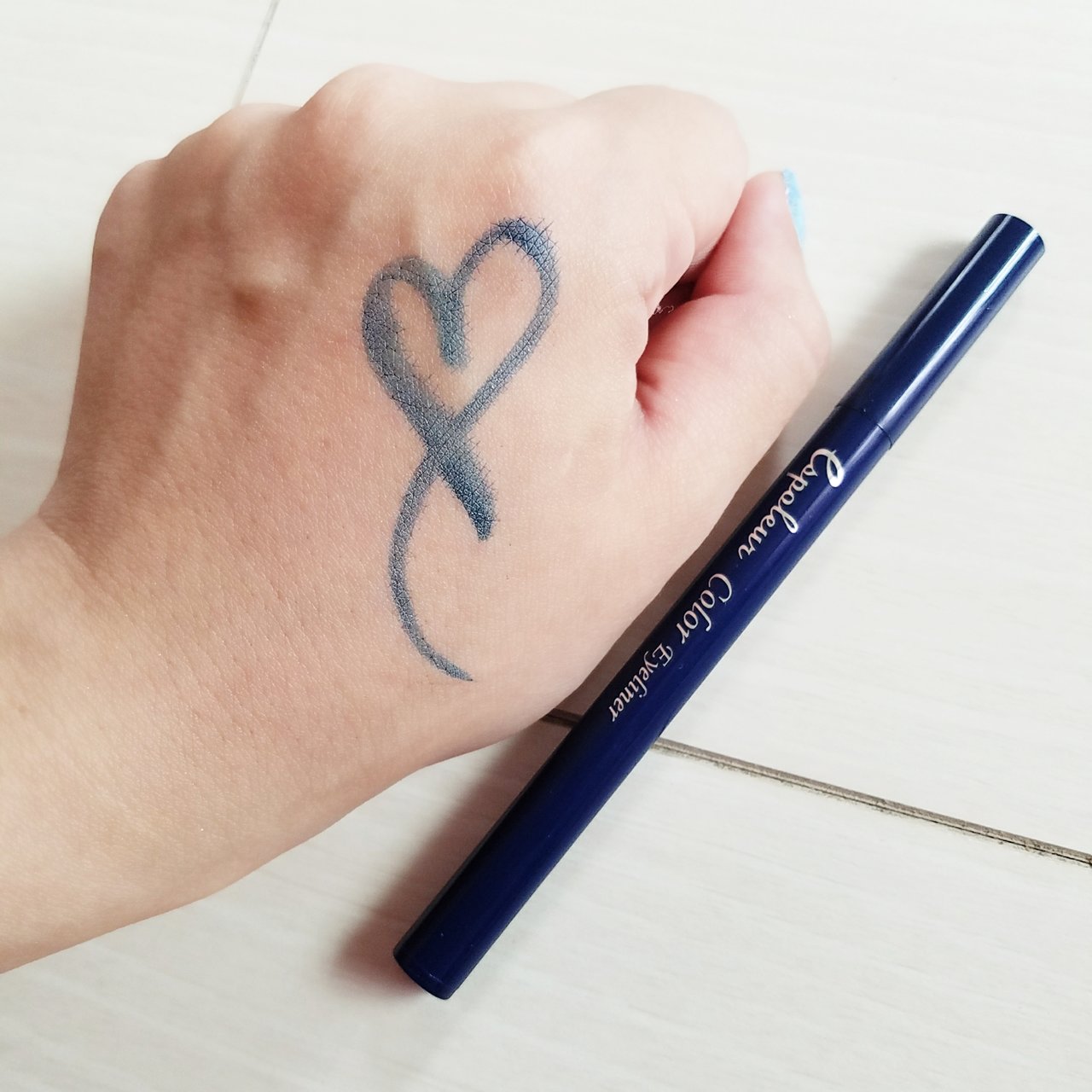 カラーアイライナー　ブルー