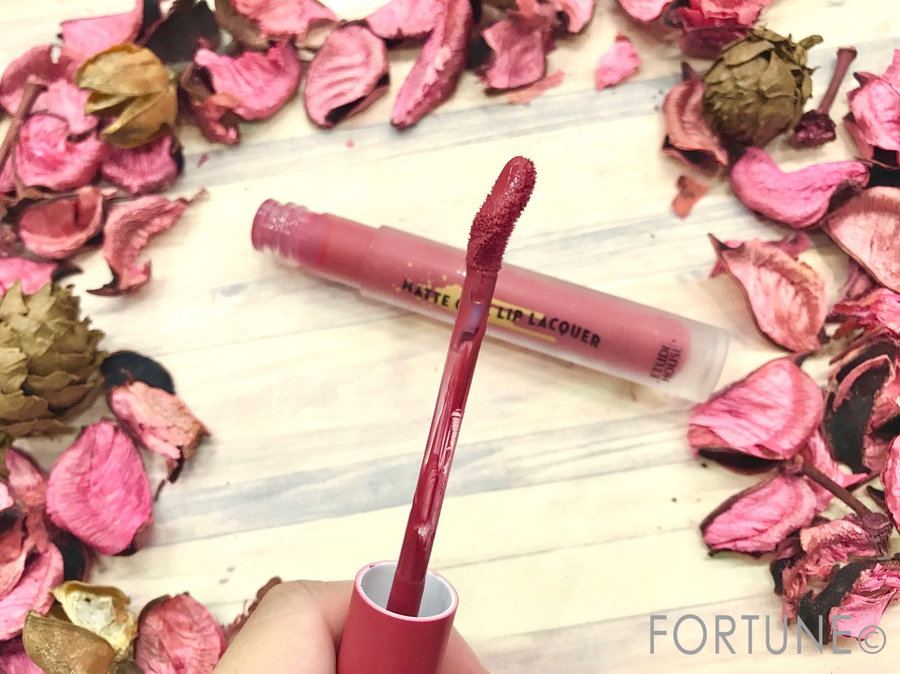 エチュードハウス　マットシックリップラッカー