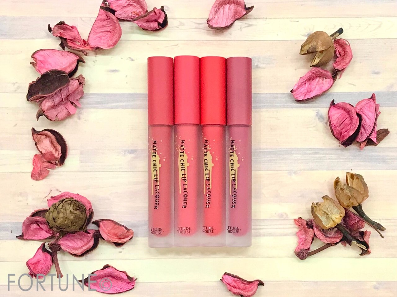 エチュードハウス　マットシックリップラッカー　ピンク