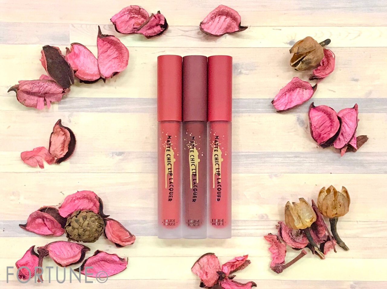 エチュードハウス　マットシックリップラッカー　レッド