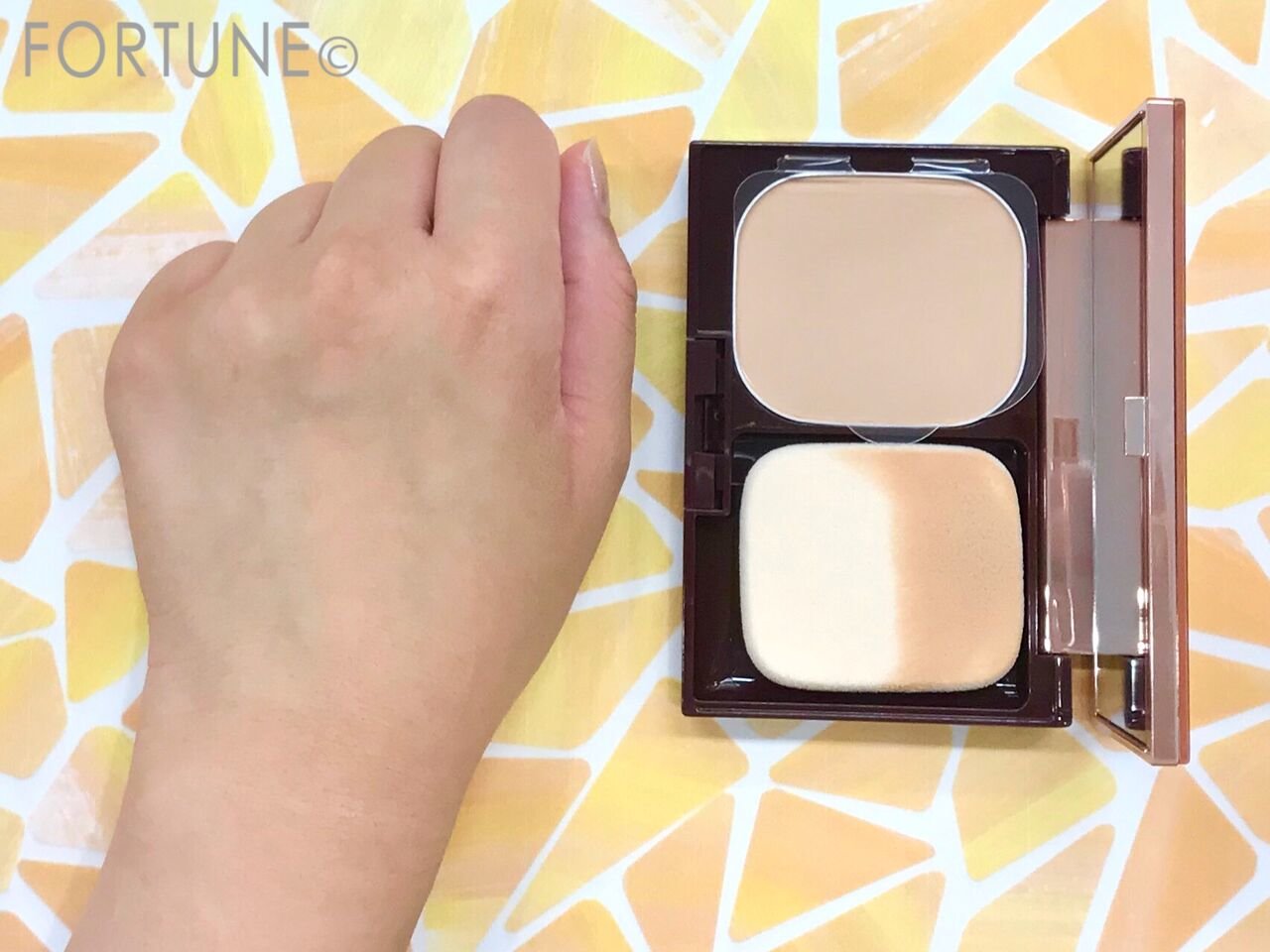 DEW スペリア パウダーコンセントレート（パウダーファンデーション）