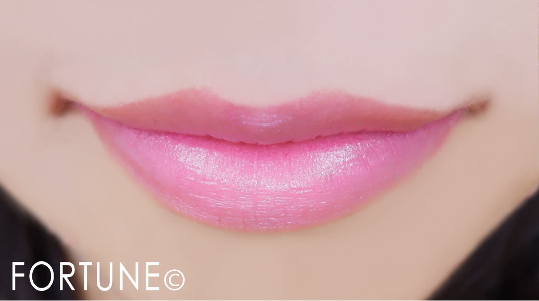 マックイーンニューヨーク「クリーミー リップ ティント」　#01魔力（ライトピンク）