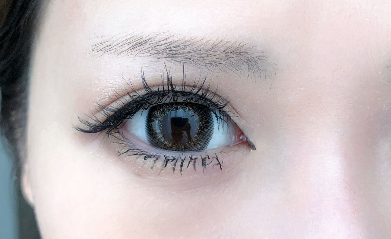 自撮り ダレノガレ明美 ハーフメイク　アイメイク