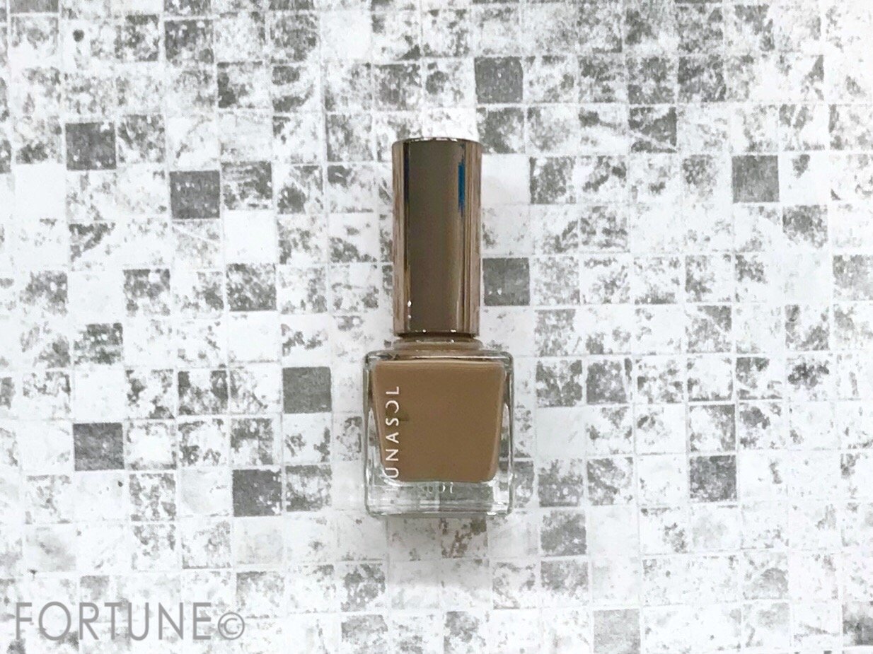 LUNASOL（ルナソル）　「憬浄化。」　ネイルフィニッシュN　ダークグレージュ