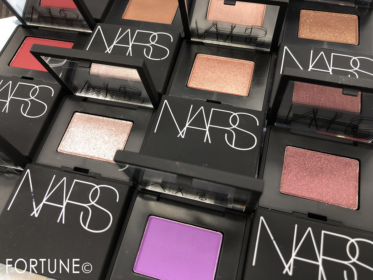 2018秋新作　アイシャドウ　NARS  シングルアイシャドー　ハードワイヤードアイシャドー　