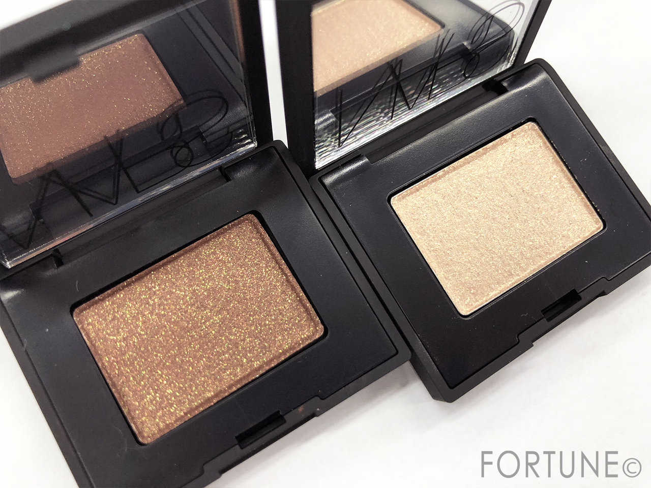 NARS　2018新作　アイシャドー　シングルアイシャドー」と「ハードワイヤードアイシャドー」