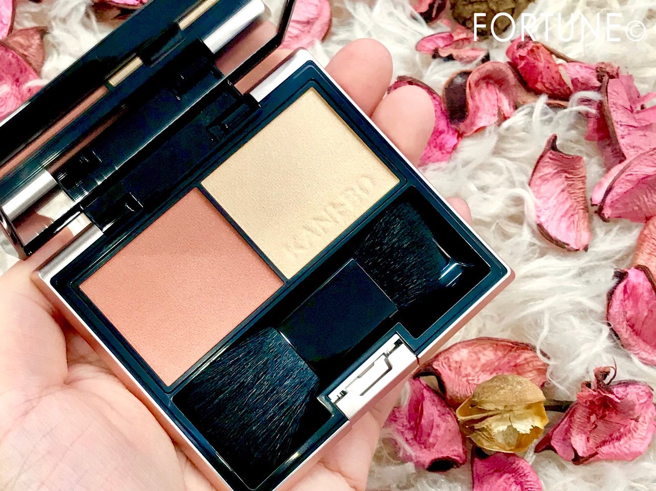 カネボウ ヴァリアンブラッセ（チークス）　04 Brick Petal