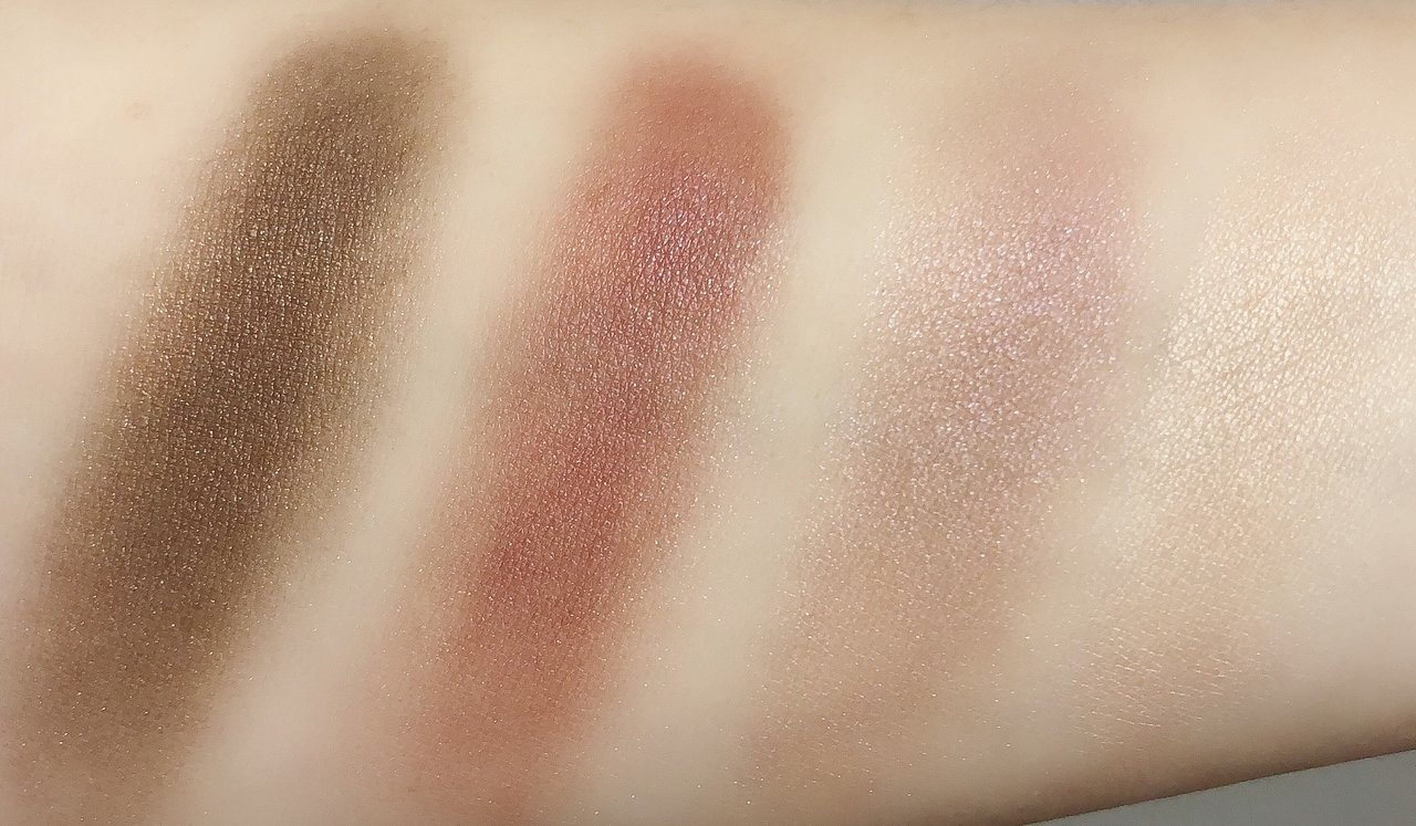 自撮り　フラロッソ　インテンソアイシャドウ