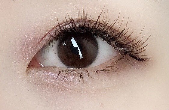 自撮り　フラロッソ　インテンソアイシャドウ