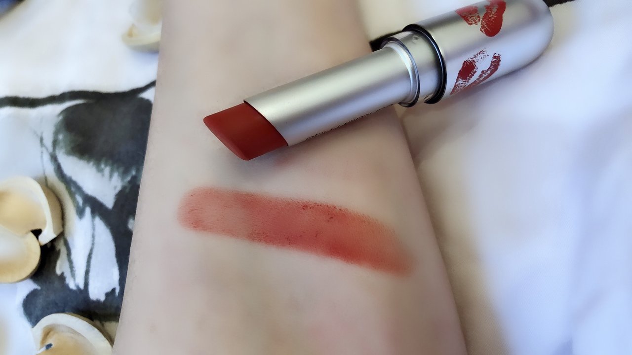 shu uemura(シュウウエムラ)　ルージュアンリミテッド シュプリームマット　OR584 yummy kiss