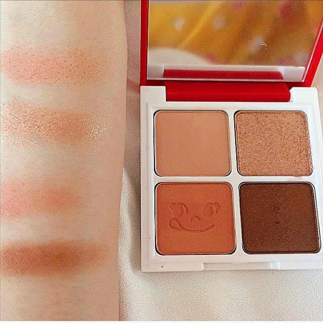 韓国コスメ《HOLIKA HOLIKA(ホリカホリカ)》ペコちゃん アイシャドウ パレット 01イチゴキャラメル　スウォッチ