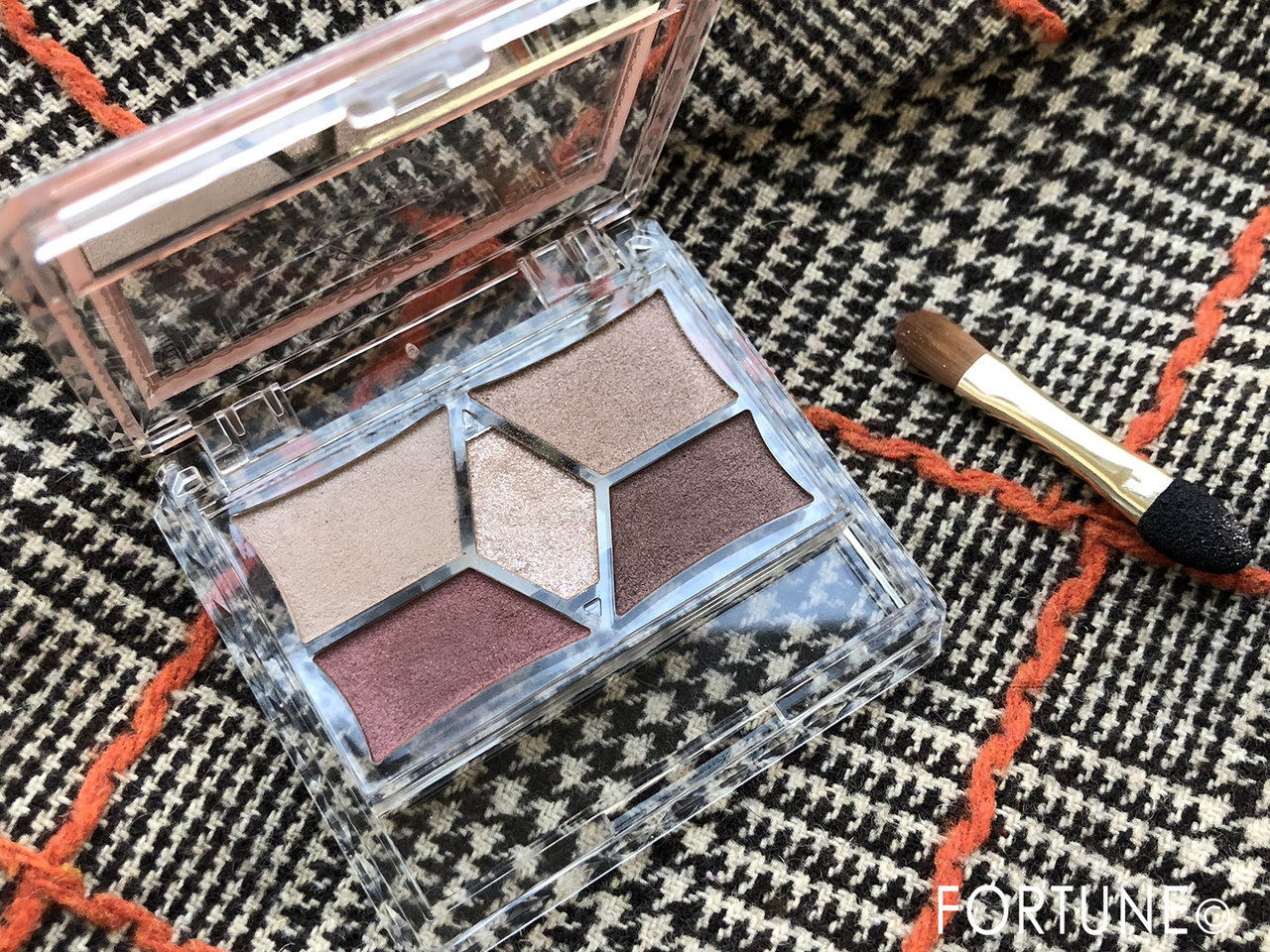 キャンメイクの新作アイシャドウ「パーフェクトスタイリストアイズ」18ビタースウィートメモリー