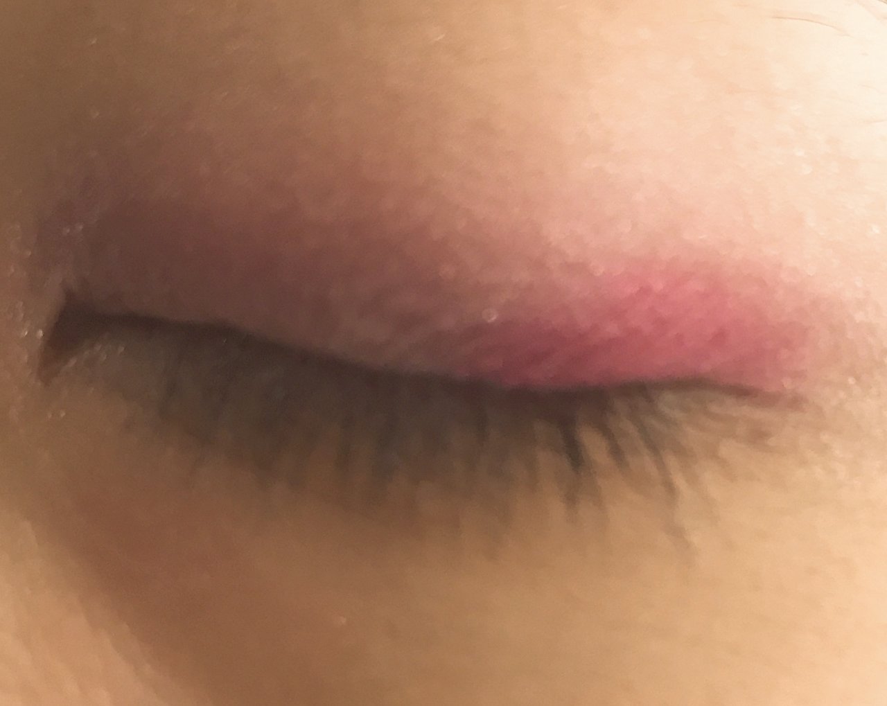 自撮り【ADDICTION】目尻　『Rain』『Pink River』『Empress Orchid』